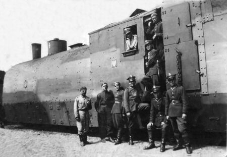 The Ti3 armoured locomotive, new camouflage scheme.