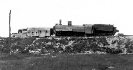 Destroyed armoured train Hunhuz