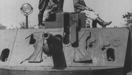 Artillery turret in PZ 22 (photo - source 3).