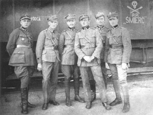 Armoured train Śmierć officers