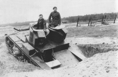 Polish Vickers tanks in 1932