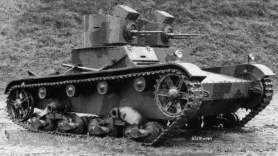 Polish Vickers in initial configuration and camouflage