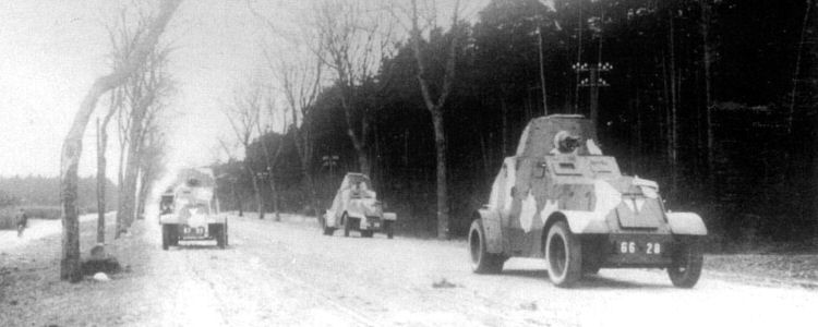 A platoon of cars wz.29, wearing an early camouflage